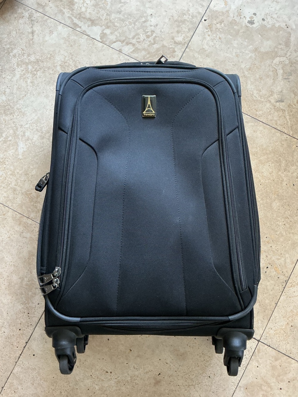 Travelpro Maxlite 20” Black Expandable Spinner Luggage W/ Laptop Compartment